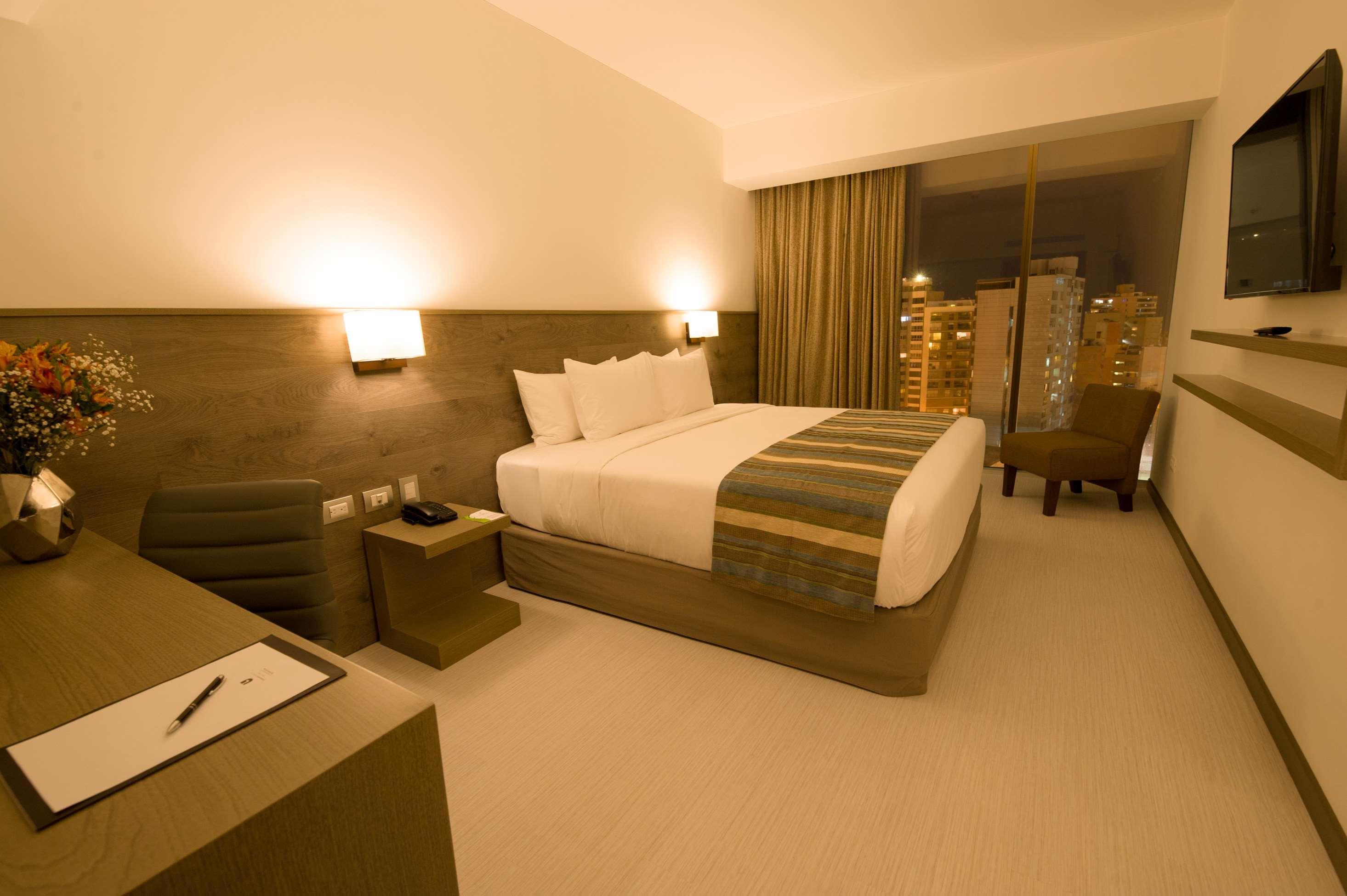 Best Western Posada Royale Hotel & Suites Сімі-Валлі Екстер'єр фото