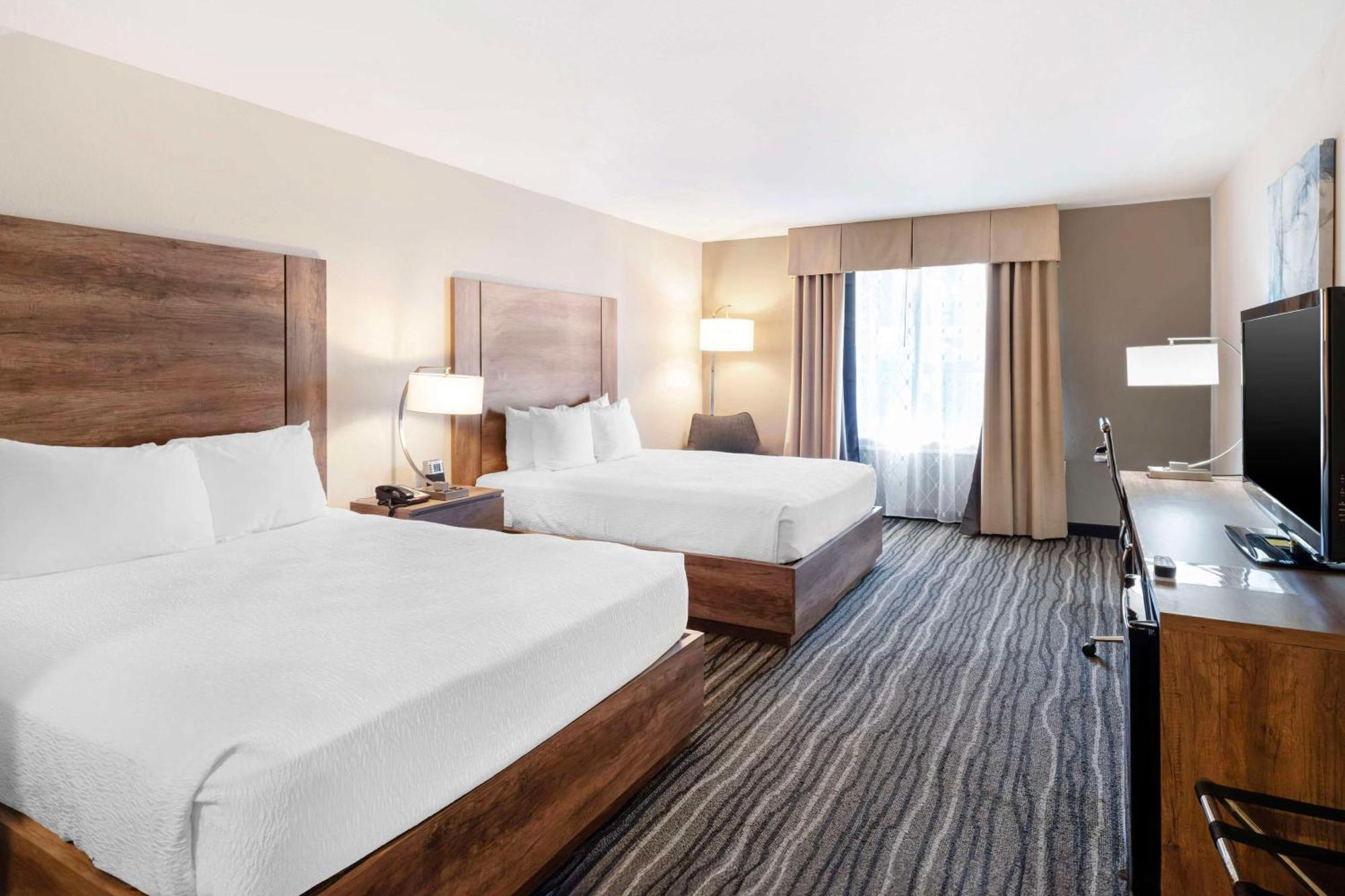 Best Western Posada Royale Hotel & Suites Сімі-Валлі Екстер'єр фото